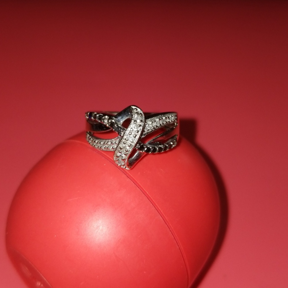10k white gold black and white diamond ring